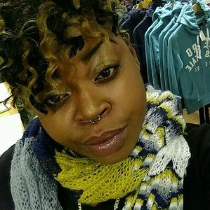 Meet your Posher, Vanessa